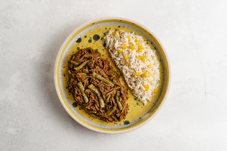 Carne deshebrada con nopales