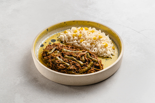 Carne deshebrada con nopales